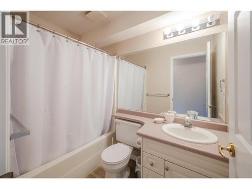 6514 Meadows Drive Unit# 3, Oliver, BC - Indoor Photo Showing Bathroom