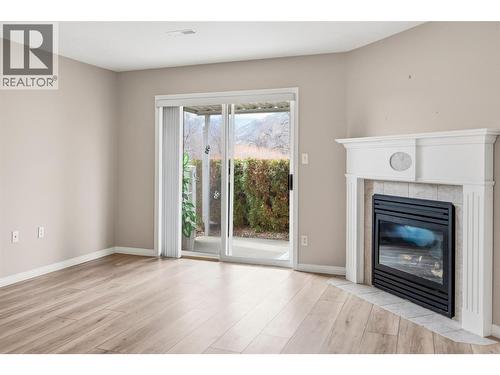 6514 Meadows Drive Unit# 3, Oliver, BC - Indoor Photo Showing Living Room With Fireplace