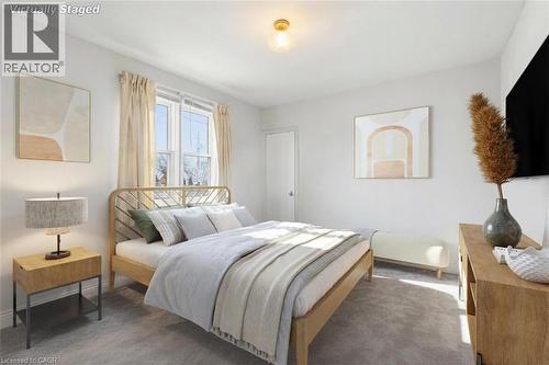 306 Concession Street, Hamilton, ON - Indoor Photo Showing Bedroom