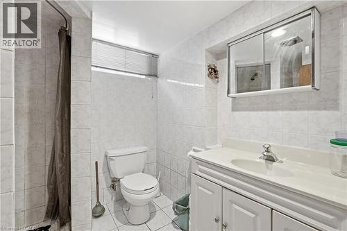 306 Concession Street, Hamilton, ON - Indoor Photo Showing Bathroom