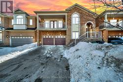8 ATIRA AVENUE  Brampton, ON L7A 3T3
