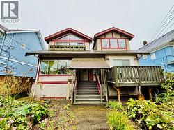 2516 W 6TH AVENUE  Vancouver, BC V6K 1W5