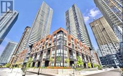 2210 - 4130 PARKSIDE VILLAGE DRIVE  Mississauga, ON L5B 3M8