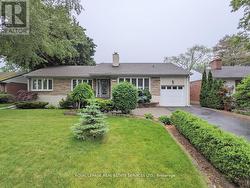 1602 LINCOLNSHIRE BOULEVARD  Mississauga, ON L5E 2S7