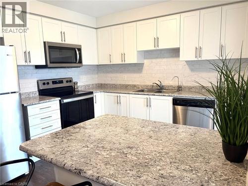 24 Morrison Road Unit# A13, Kitchener, ON - Indoor Photo Showing Kitchen With Upgraded Kitchen