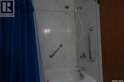 3006 33Rd Street W, Saskatoon, SK - Indoor Photo Showing Bathroom