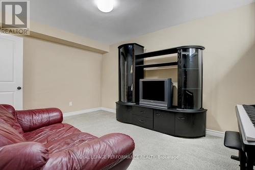 318 Iona Street, Ottawa, ON - Indoor