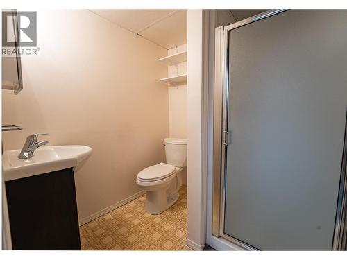 896 306Th Street, Kimberley, BC - Indoor Photo Showing Bathroom