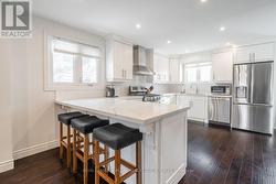 5042 BRADY AVENUE  Burlington, ON L7L 3X6