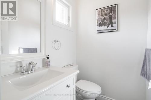 5042 Brady Avenue, Burlington, ON - Indoor Photo Showing Bathroom