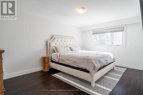 5042 Brady Avenue, Burlington, ON - Indoor Photo Showing Bedroom