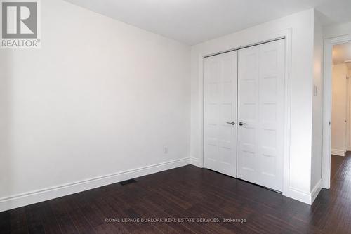 5042 Brady Avenue, Burlington, ON - Indoor Photo Showing Other Room