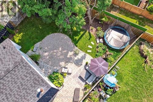 5042 Brady Avenue, Burlington, ON - Outdoor