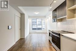 324 - 395 DUNDAS STREET W  Oakville, ON L8M 4M2