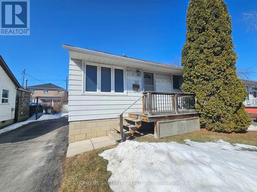 3067 CHURCHILL AVENUE  Mississauga, ON L4T 1R4