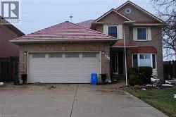 138 ROWNTREE Drive  Hamilton, ON L8W 2N6