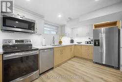 B - 23 SWANHURST BOULEVARD Mississauga, ON L5N 1B6