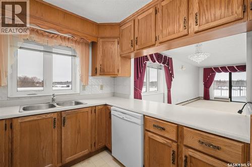 4A 516 River Street E, Prince Albert, SK - Indoor Photo Showing Kitchen With Double Sink