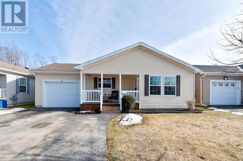 16 LINDSAY DRIVE  Strathroy-Caradoc (Se), ON N7G 0C5