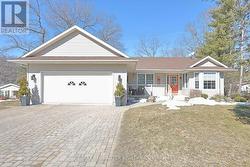 8 - 9826 NORTHVILLE CRESCENT  Lambton Shores, ON N0M 2N0