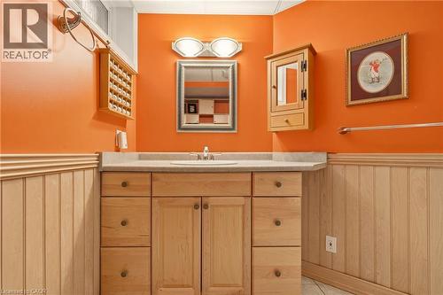 51 Westwood Avenue, Hamilton, ON - Indoor Photo Showing Bathroom