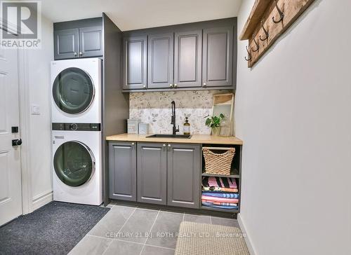 1803 Old Second Road N, Springwater, ON - Indoor Photo Showing Laundry Room