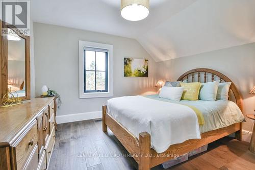1803 Old Second Road N, Springwater, ON - Indoor Photo Showing Bedroom