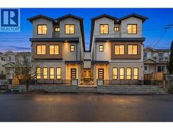 1 5406 MANOR STREET  Burnaby, BC V5G 1B7