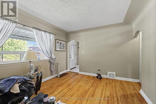 75 Glass Avenue, London East (East N), ON - Indoor Photo Showing Other Room