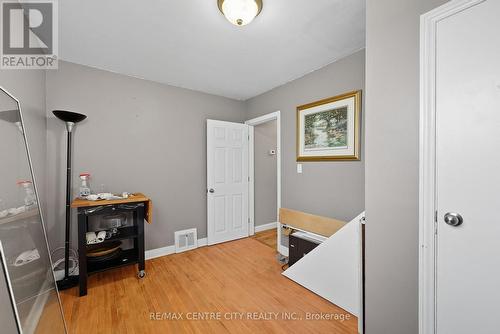 75 Glass Avenue, London East (East N), ON - Indoor