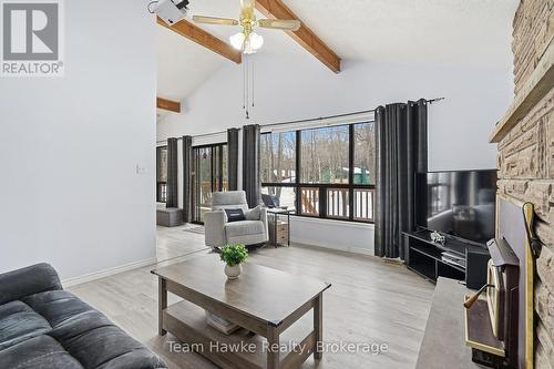 77 Tall Pines Drive, Tiny, ON - Indoor Photo Showing Living Room