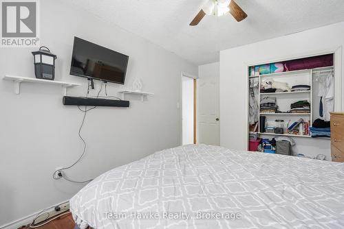 77 Tall Pines Drive, Tiny, ON - Indoor Photo Showing Bedroom
