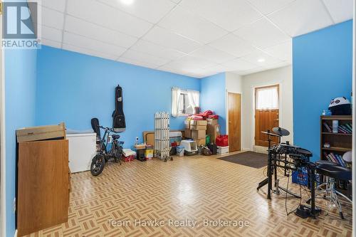 77 Tall Pines Drive, Tiny, ON - Indoor