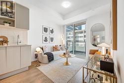 1014 - 50 DUNFIELD AVENUE  Toronto, ON M4S 0E4