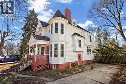 631 CHURCH Windsor, ON N9A 4T5