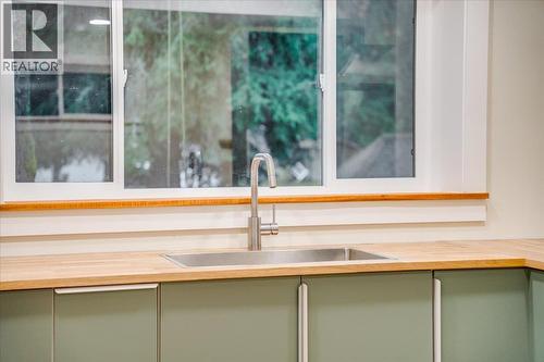 1408 Meadowbrook Drive, Castlegar, BC - Indoor