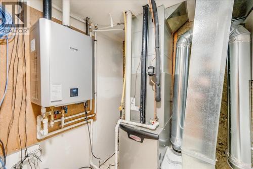 1408 Meadowbrook Drive, Castlegar, BC - Indoor Photo Showing Basement