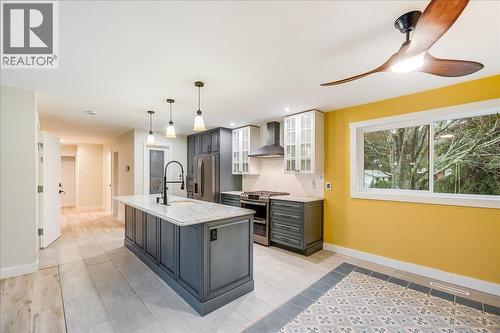 1408 Meadowbrook Drive, Castlegar, BC - Indoor Photo Showing Kitchen With Upgraded Kitchen