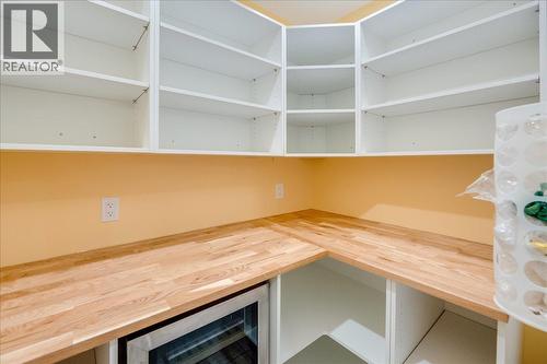1408 Meadowbrook Drive, Castlegar, BC - Indoor With Storage