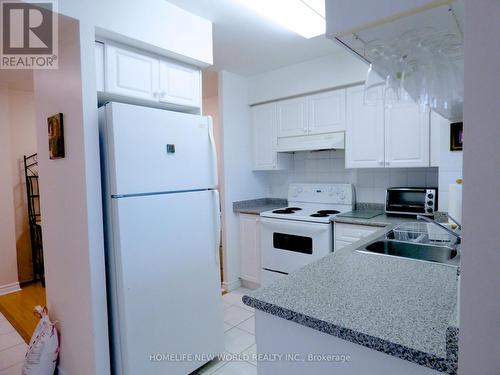 507 - 9015 Leslie Street, Richmond Hill, ON - Indoor Photo Showing Kitchen