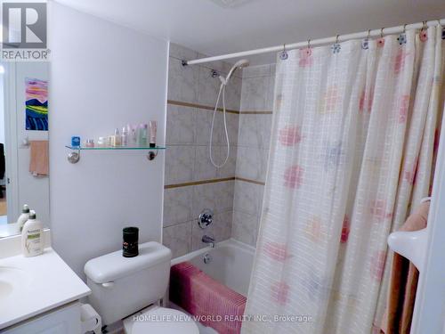 507 - 9015 Leslie Street, Richmond Hill, ON - Indoor Photo Showing Bathroom