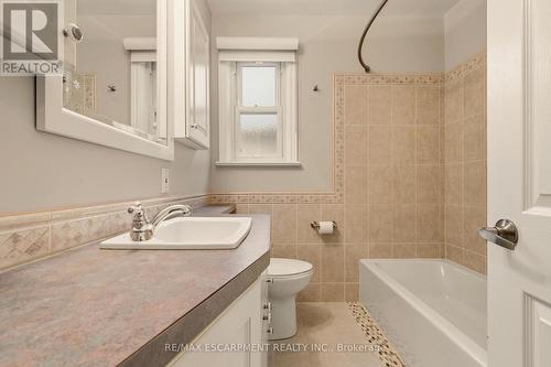 51 Westwood Avenue, Hamilton, ON - Indoor Photo Showing Bathroom