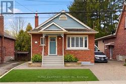 51 WESTWOOD AVENUE  Hamilton, ON L8S 2A7