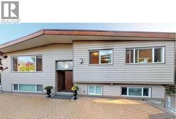 520 BALLANTREE PLACE  West Vancouver, BC V7S 1W5