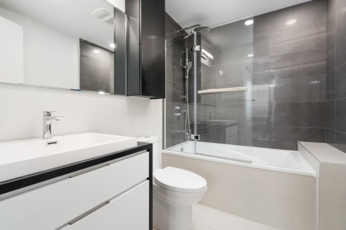 Master Bathroom - 1003-1188 Rue St-Antoine O., Montréal (Ville-Marie), QC - Indoor Photo Showing Bathroom