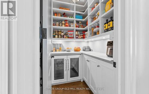 8 Cumberland Drive, Mississauga, ON - Indoor