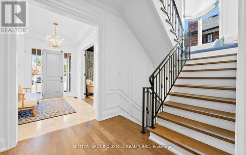 8 Cumberland Drive, Mississauga, ON - Indoor Photo Showing Other Room