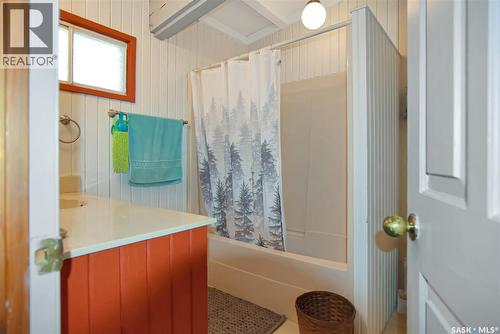 208-210 Criddle Avenue, Crooked Lake, SK - Indoor Photo Showing Bathroom