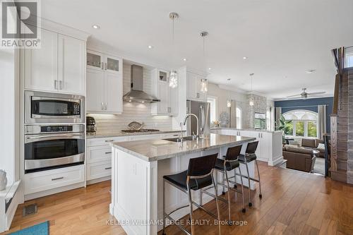1081 Beach Boulevard, Hamilton, ON - Indoor Photo Showing Kitchen With Stainless Steel Kitchen With Upgraded Kitchen