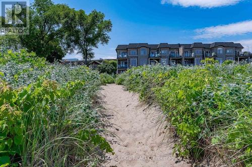 1081 Beach Boulevard, Hamilton, ON - Outdoor